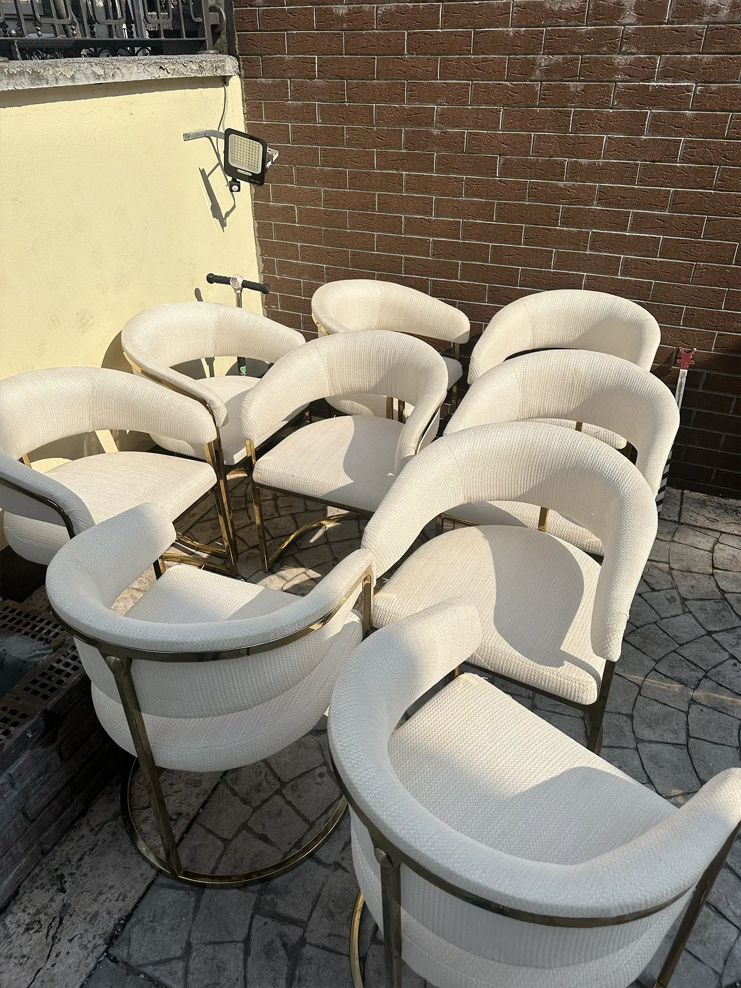 Procena cene dubinskog čišćenja stolice